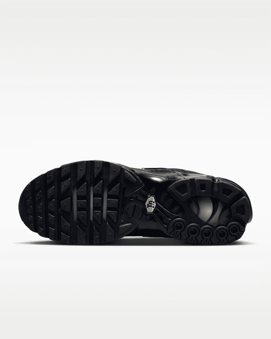 nike air max plus triple black 604133 050 nike air max plus triple black 604133 050