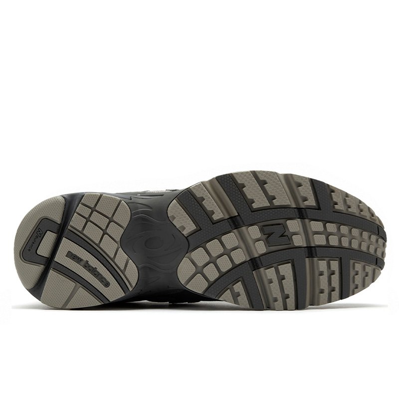 New Balance 725 Magnet ML725C