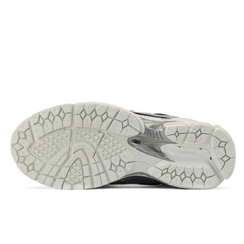 New Balance 1906D Silver