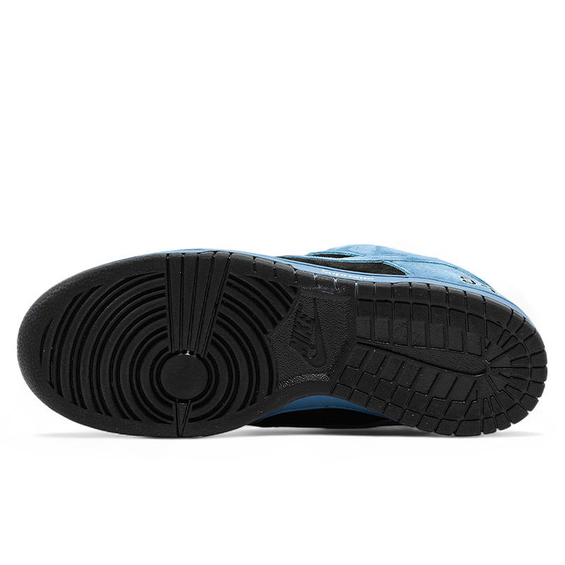 Nike Dunk Low SB x Supreme Ocean Fog HQ8487-400