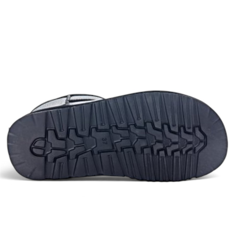UGG Ultra Mini Leather Black