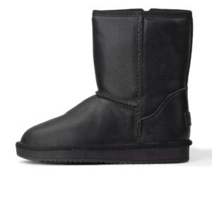 UGG Classic Short Leather Zip Black