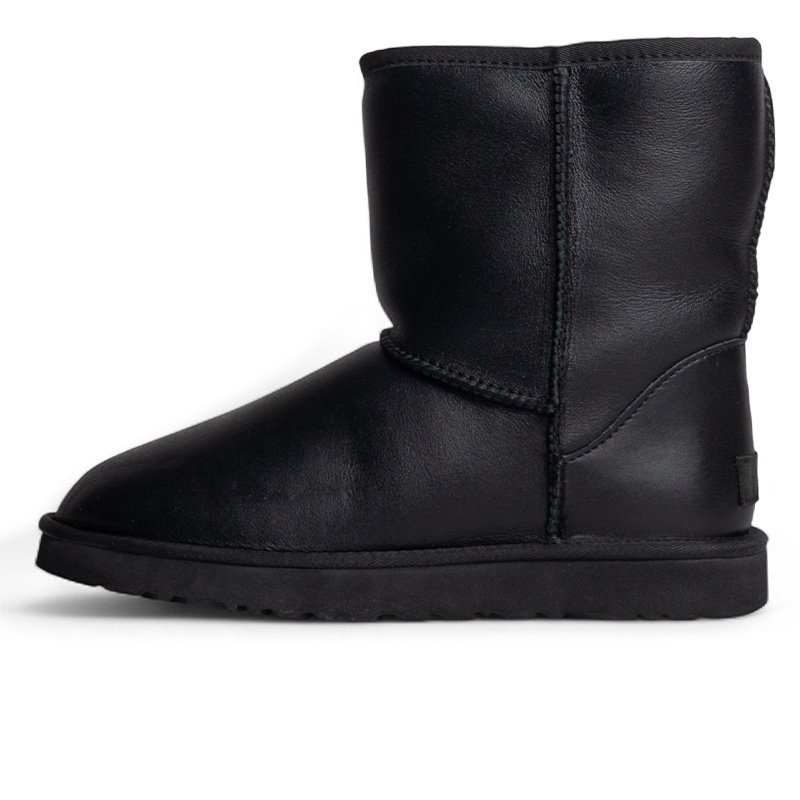 UGG Classic Short II Black Leather