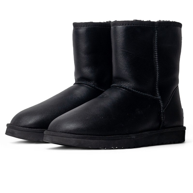 UGG Classic Short II Black Leather