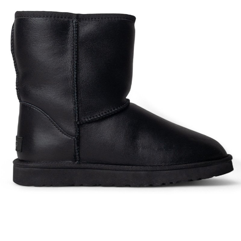UGG Classic Short II Black Leather