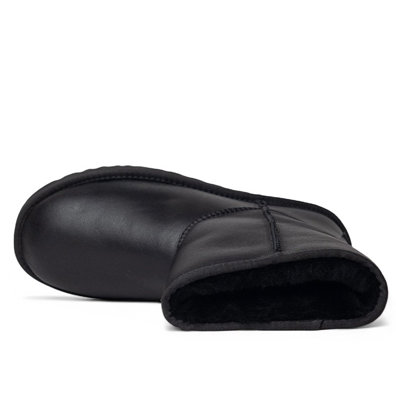 UGG Classic Short II Black Leather